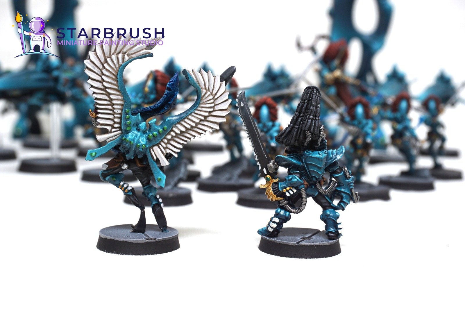 Swooping Hawks Aeldari con alas plumadas y armadura turquesa
