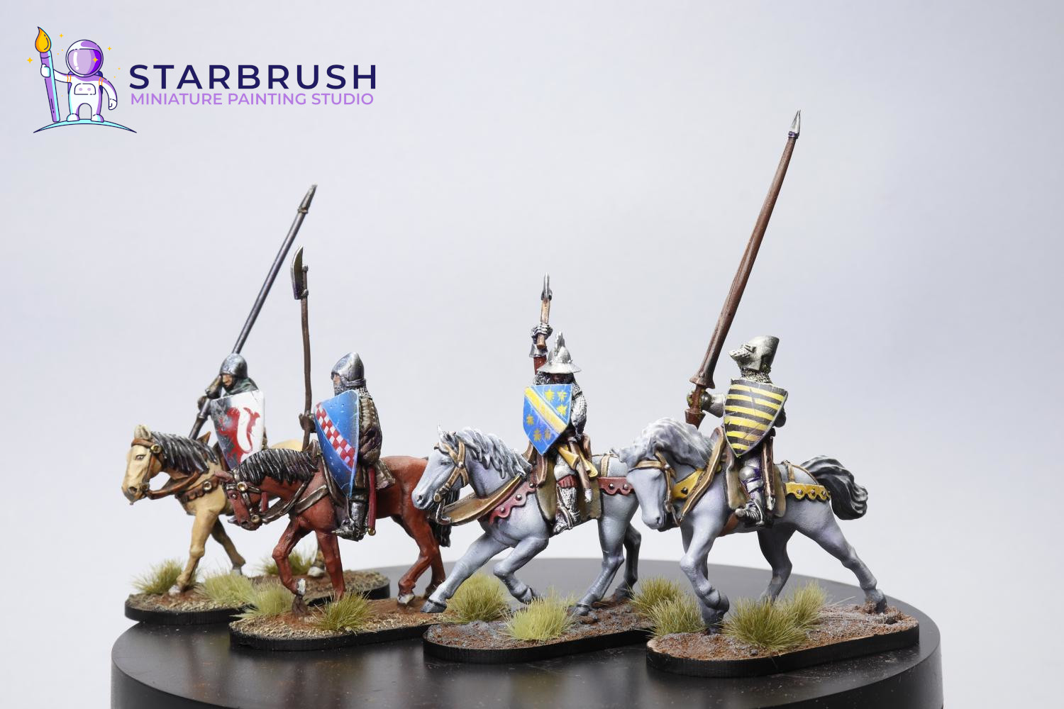 Miniaturas medievales siglos XII–XIV — unidad de caballería con lanzas