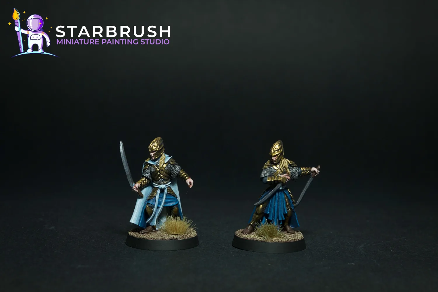 Dos guerreros elfos de la Tierra Media con armadura dorada y capa azul pintados a Nivel 2 por Starbrush Studio