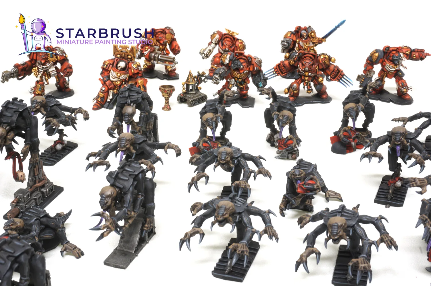 Marcadores de objetivo de Space Hulk incluyendo el Exterminador caído en el trono y el Grial de Sangre pintados a Nivel 2