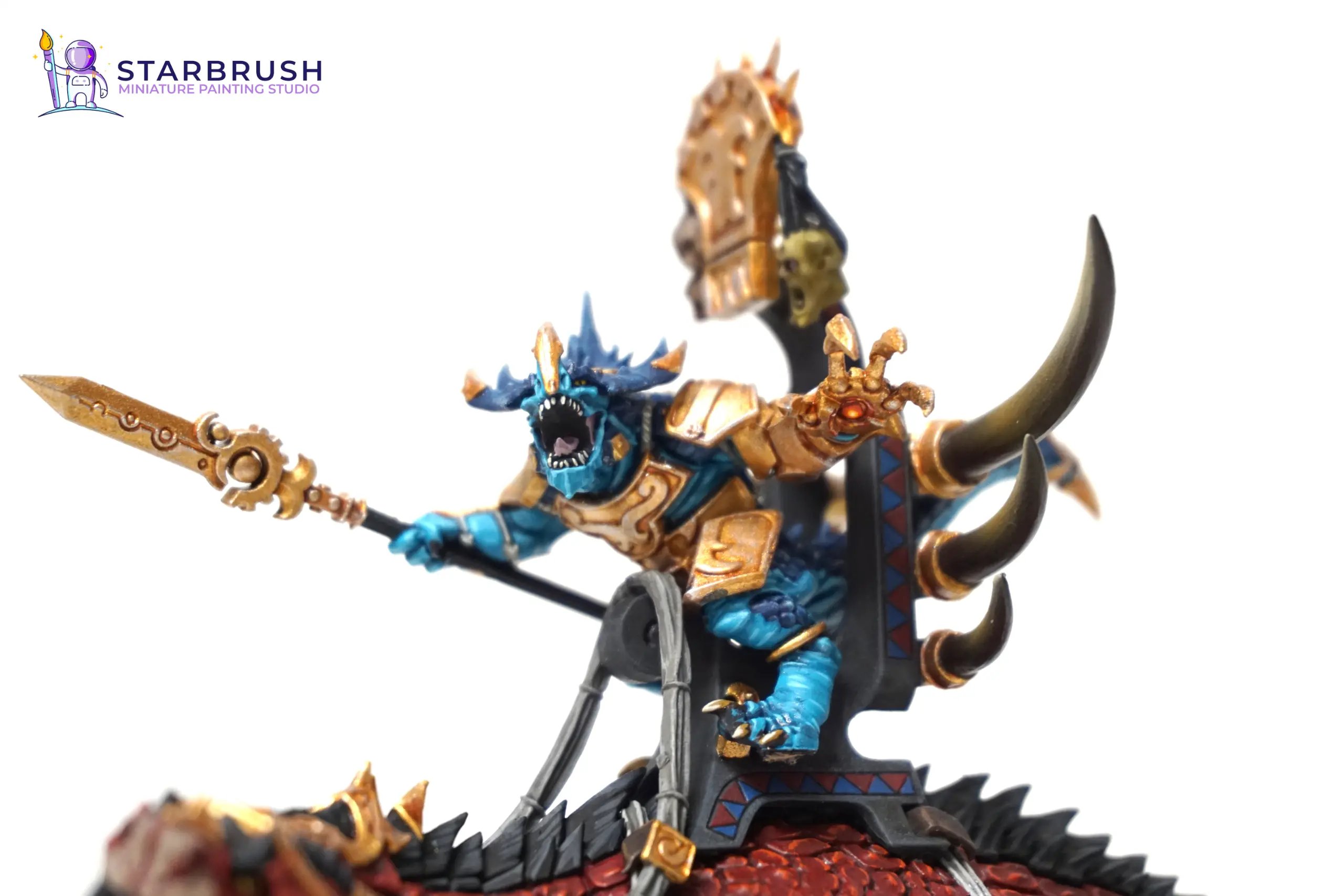 Detalle de la piel turquesa y cian hielo del Saurus Oldblood de los Seraphon