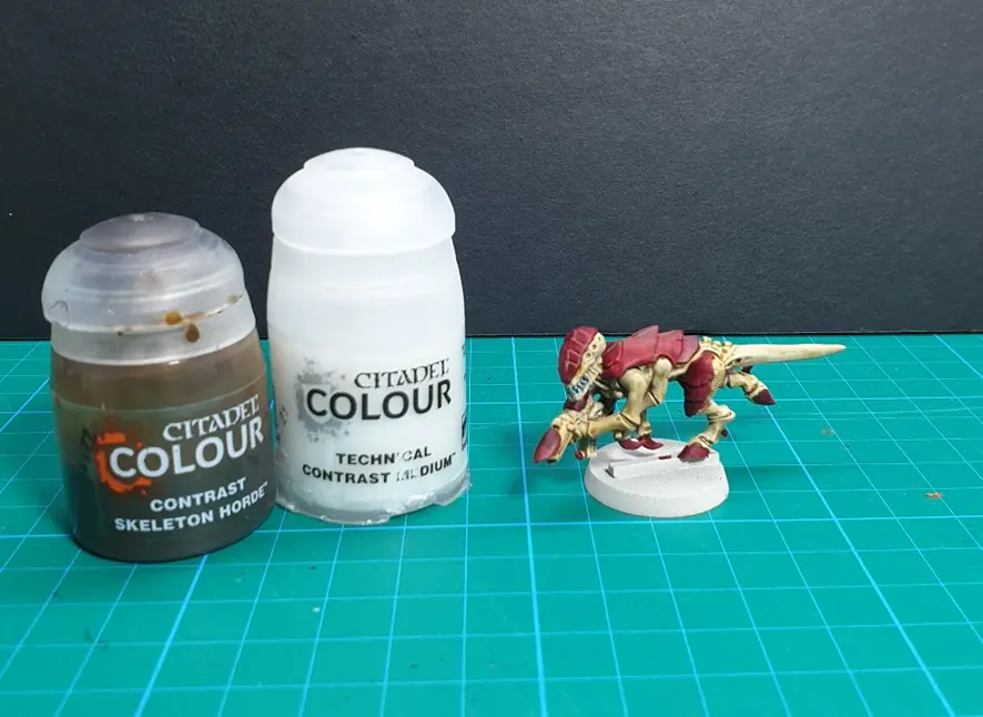 contrast skeleton horde and technical medium
